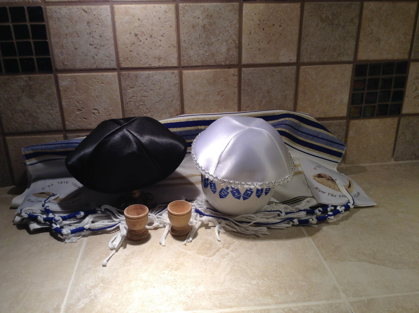 Kippot/Skull Caps-Satin [Black, Blue Or White] (This Is An All Sales Final Item)